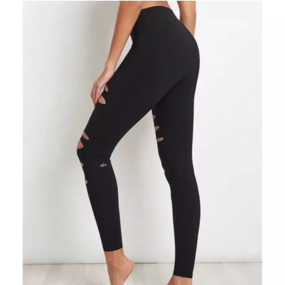 Alo Yoga High Waisted Ripped Warrior Leggings - Black - Small NWOT - Picture 13 of 14